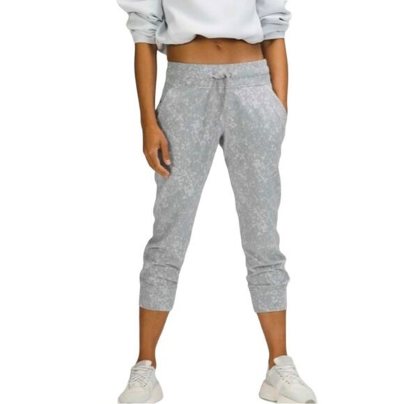 lululemon athletica Pants - Lululemon Ready to Rulu Jogger Crop Sz 8
